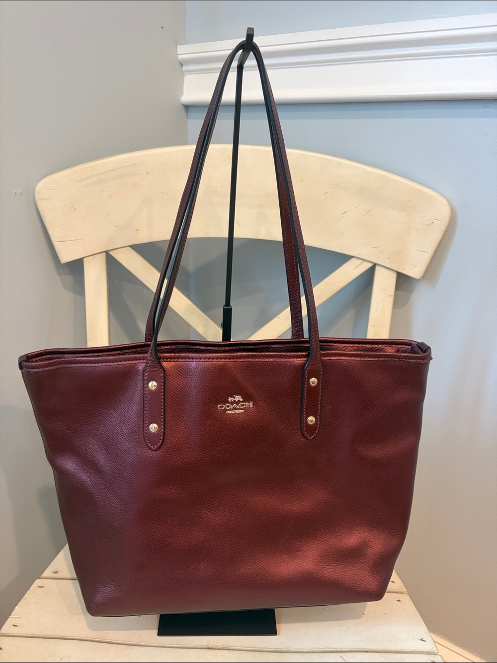 Coach City Zip Tote Leather Tote in Metallic Burgundy